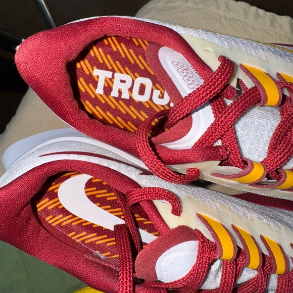 NEW! Nike Air Zoom Pegasus 37 USC-NWOT - Picture 4 of 15